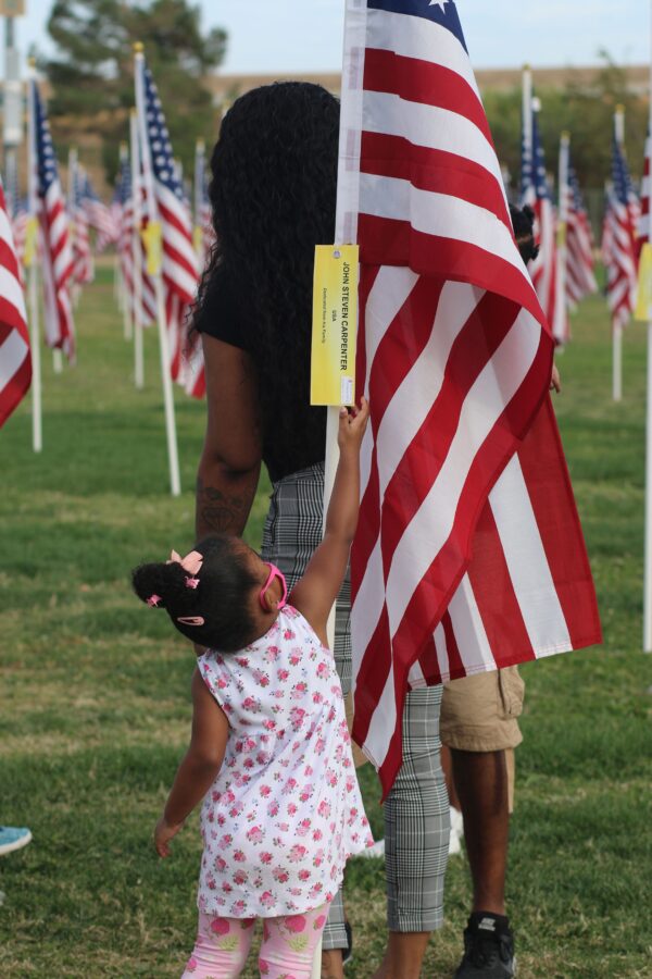 Mariposa, CA : Re-post a Flag